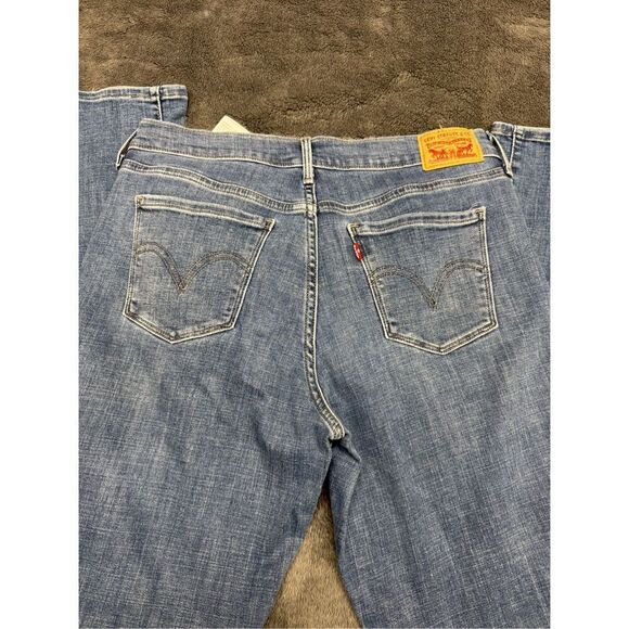 Levi’s Floral Women’s 505 Size 30x32” Jeans in good shape! - Picture 6 of 6